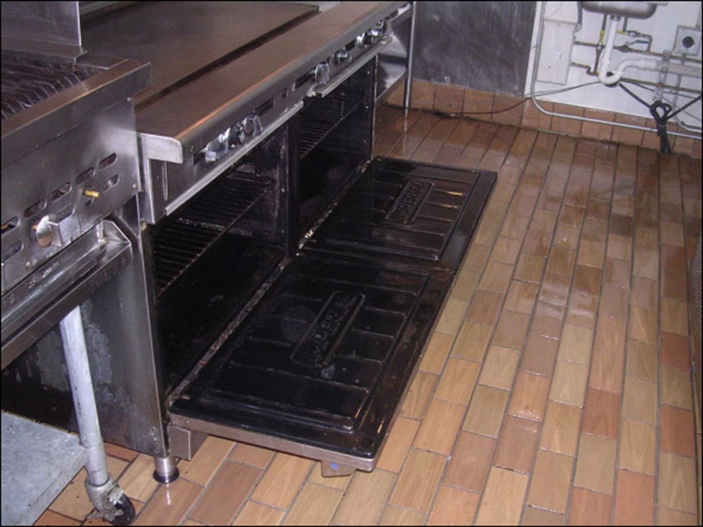 Cleaning and removal work by Efficient Cleaning in Milwaukee – job 134