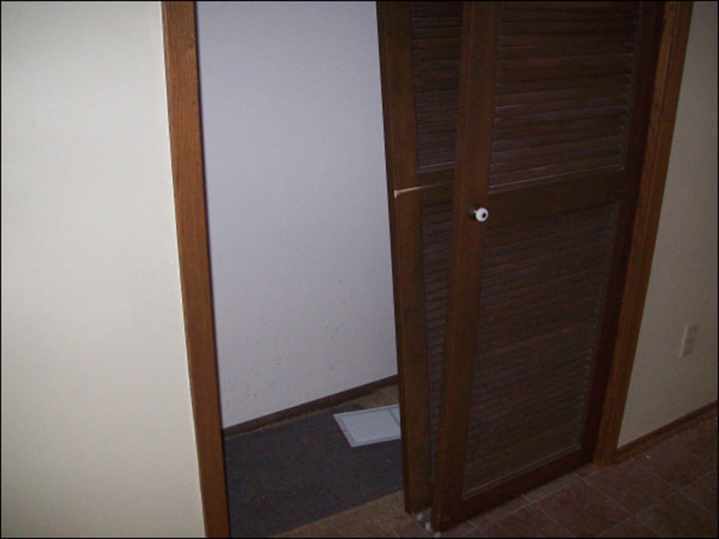 Cleaning and removal work by Efficient Cleaning in Milwaukee – job 59