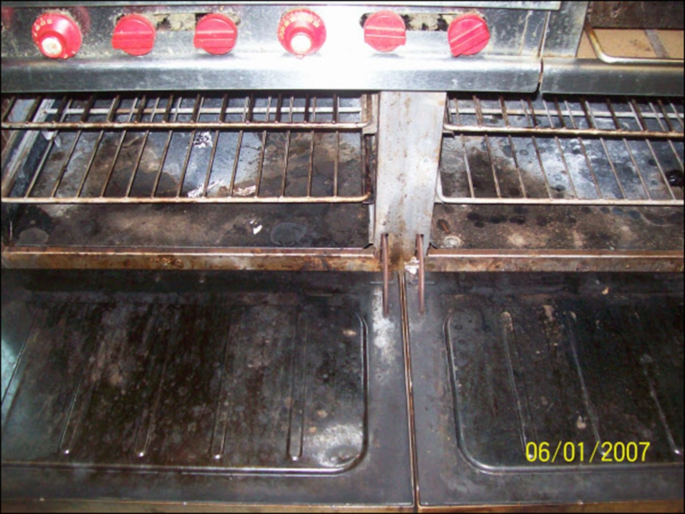 Cleaning and removal work by Efficient Cleaning in Milwaukee – job 205