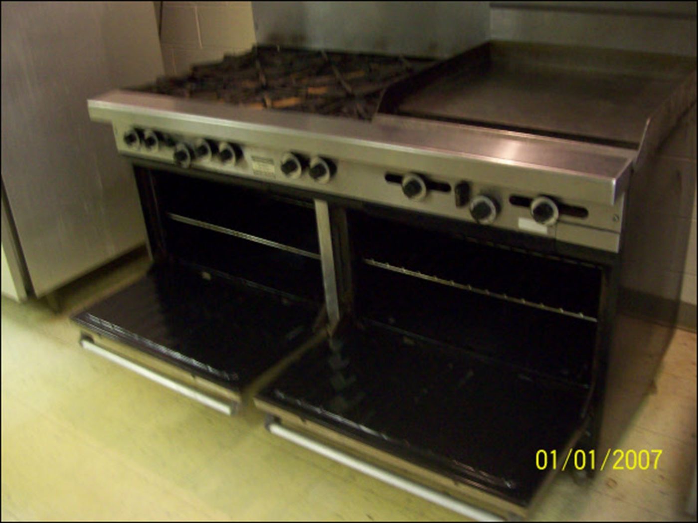 Cleaning and removal work by Efficient Cleaning in Milwaukee – job 66