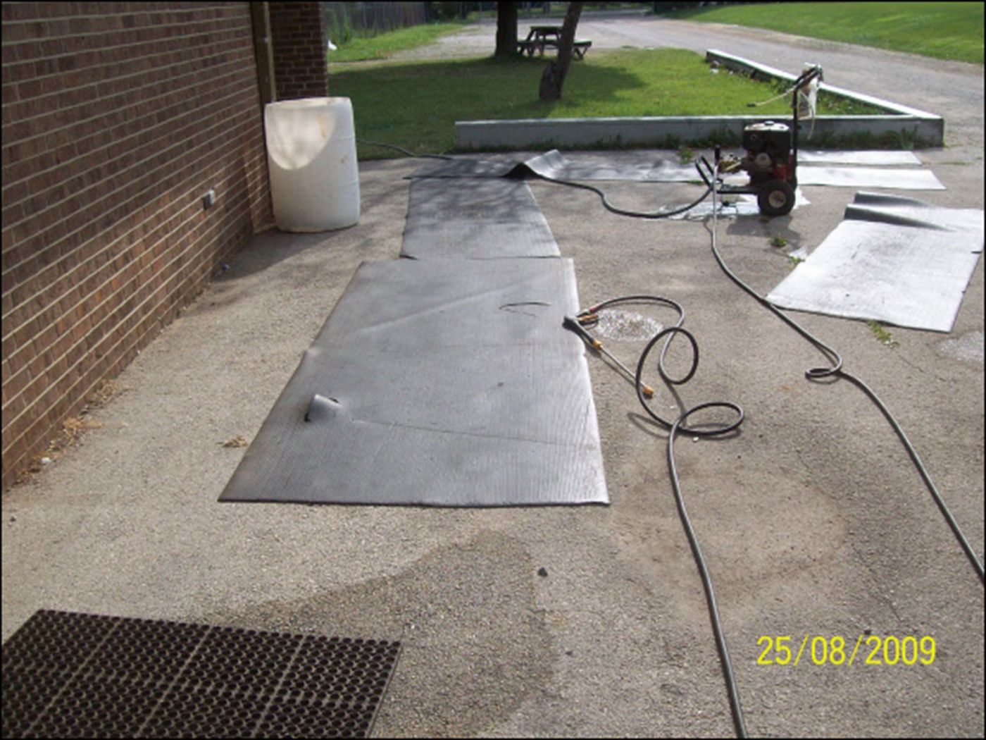 Cleaning and removal work by Efficient Cleaning in Milwaukee – job 186