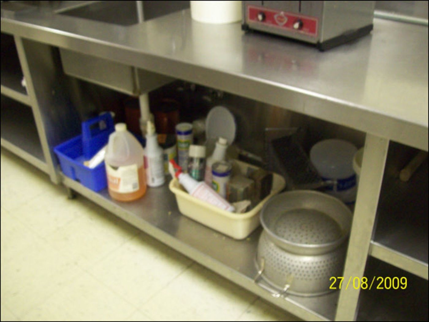 Cleaning and removal work by Efficient Cleaning in Milwaukee – job 78