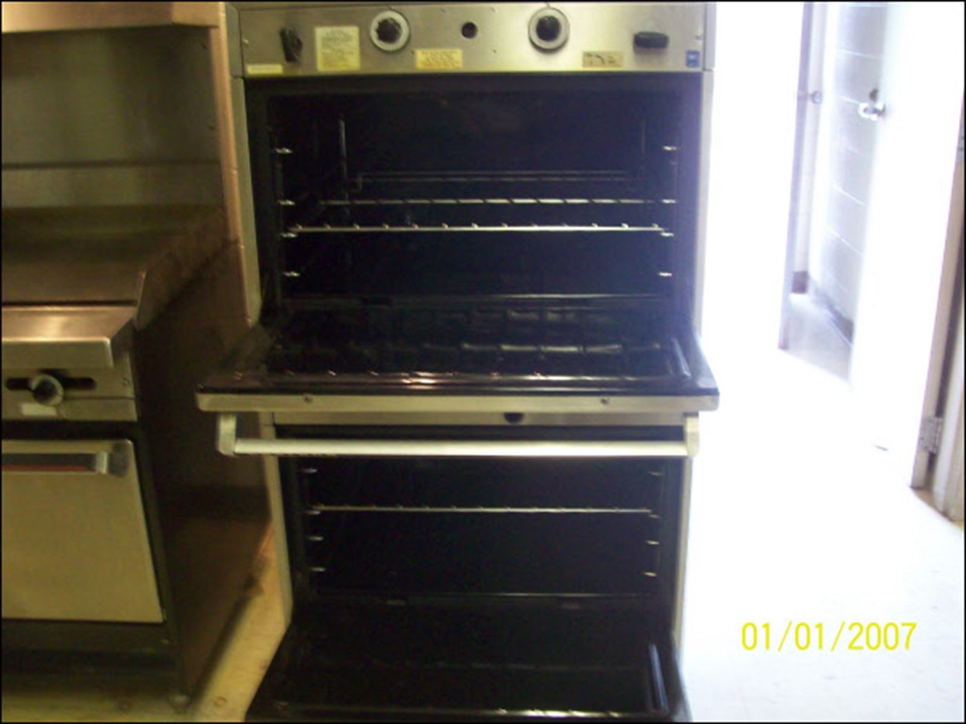 Cleaning and removal work by Efficient Cleaning in Milwaukee – job 79