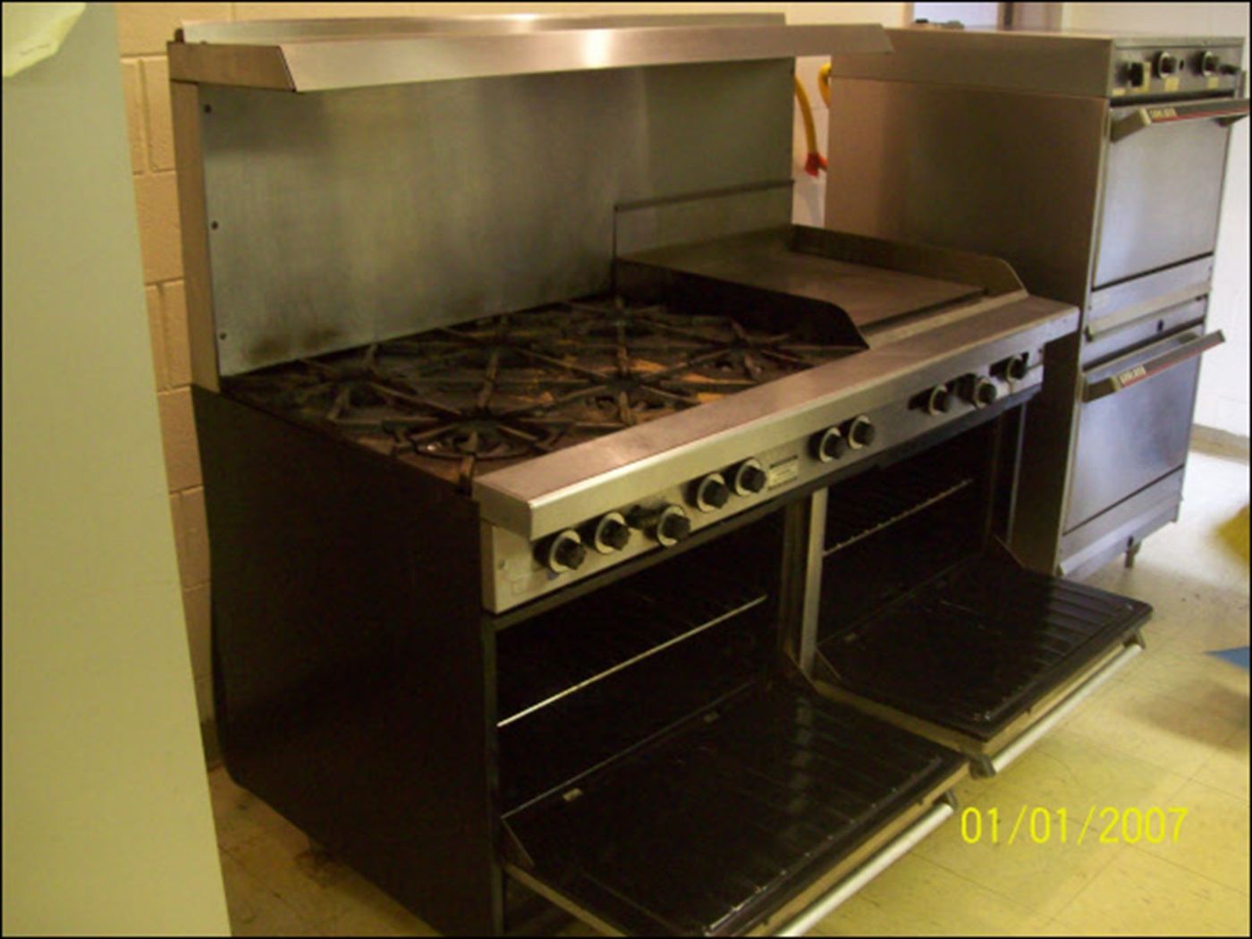 Cleaning and removal work by Efficient Cleaning in Milwaukee – job 85